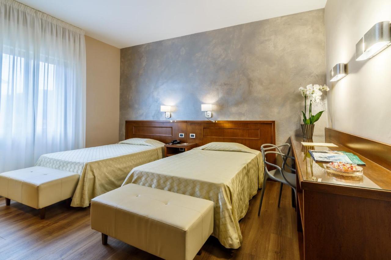 Hotel Villa Delle Rose Pescia Buitenkant foto