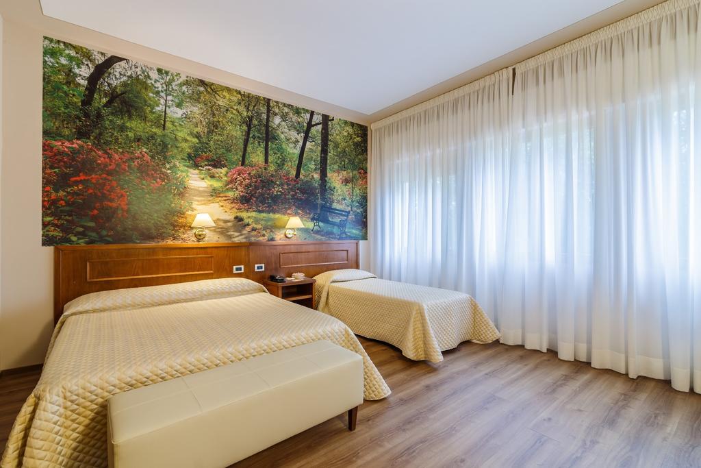 Hotel Villa Delle Rose Pescia Buitenkant foto