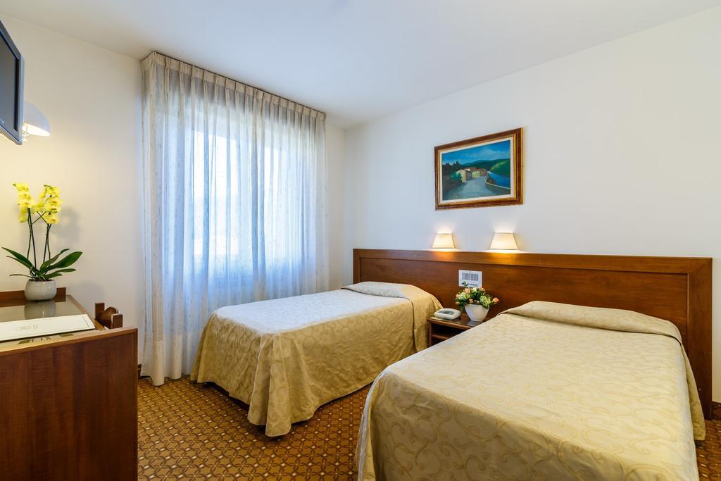 Hotel Villa Delle Rose Pescia Buitenkant foto